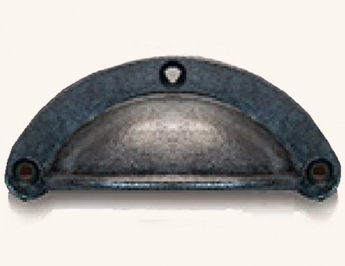 Dépôt des Docks Quincaillerie et ferronnerie. Poignée de porte ou de tiroirs en métal en forme de coque ou demi cercle pour meubles type vaisseliers, buffets, comptoir