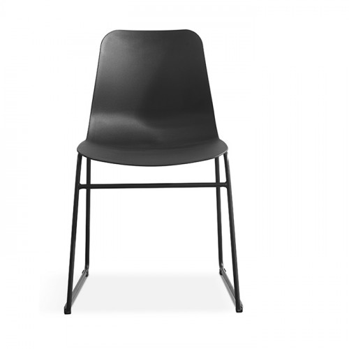 Chaise de style industriel assise coque plastique noir pied luge en métal noir - 52x44x81 cm